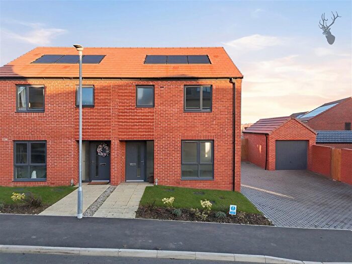 3 Bedroom Property To Rent In Hammett Crescent, Bishop's Stortford, CM23