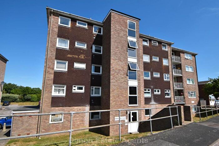 3 Bedroom Flat For Sale In Whitecliffe Court, Gale Moor Avenue, Gosport, PO12