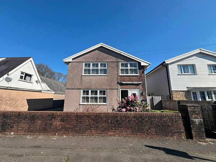 3 Bedroom Detached House For Sale In School Road, Crynant, Neath, Neath Port Talbot., SA10