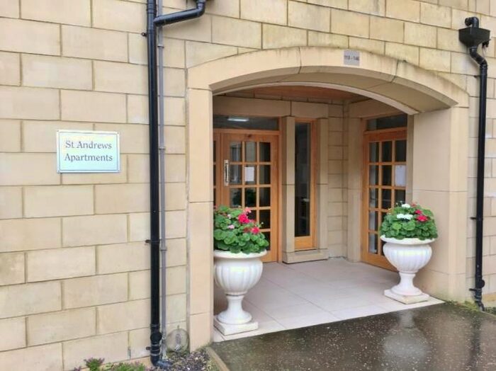 2 Bedroom Flat To Rent In Eagles View, Livingston, EH54