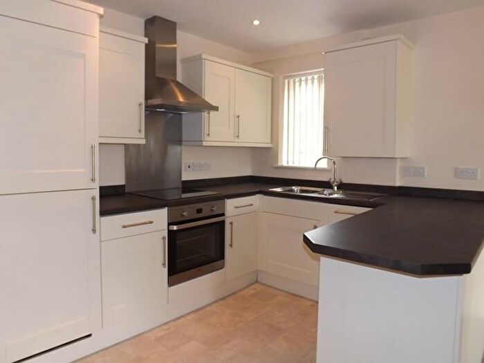 2 Bedroom Flat To Rent In Crossbrook Street Cheshunt, Waltham Cross, EN8
