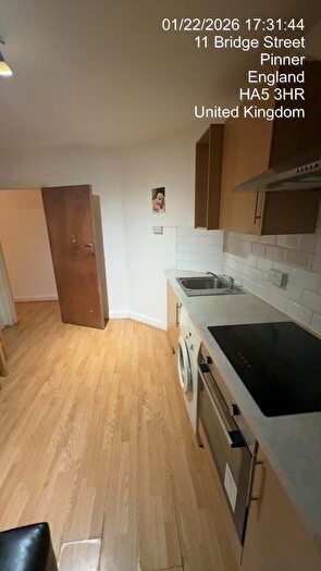 2 Bedroom Flat To Rent In Bridge Street, Pinner, HA5