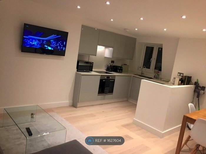 1 Bedroom Maisonette To Rent In Oakmead Road, Balham, SW12