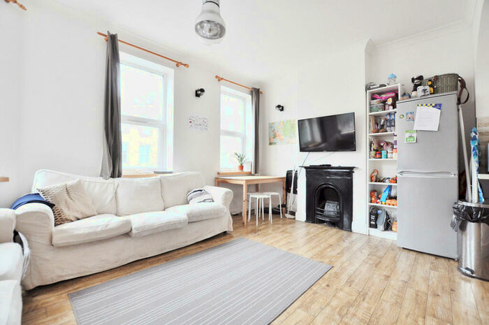 4 Bedroom Flat To Rent In Chapel Market, London, N1