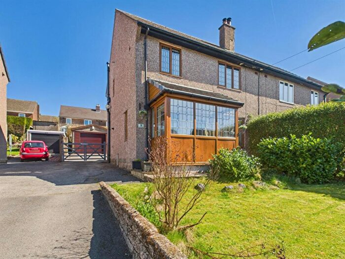 3 Bedroom Semi-Detached House For Sale In Tedder Avenue, Buxton, SK17