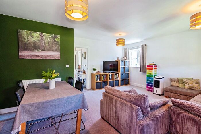 3 Bedroom Terraced House For Sale In Devereux Court, Milton Keynes, MK17