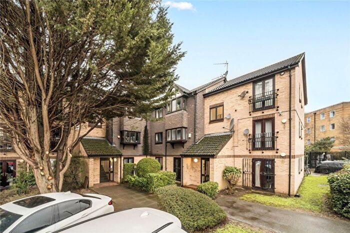 2 Bedroom Flat For Sale In Southerngate Way, New Cross, SE14