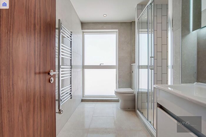 1 Bedroom Flat To Rent In Holloway Road, Holloway, N19