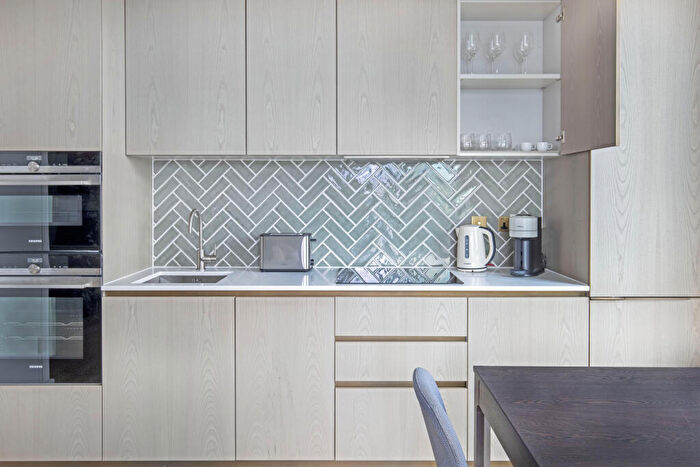 1 Bedroom Flat To Rent In City Road, Hackney, London, EC1V