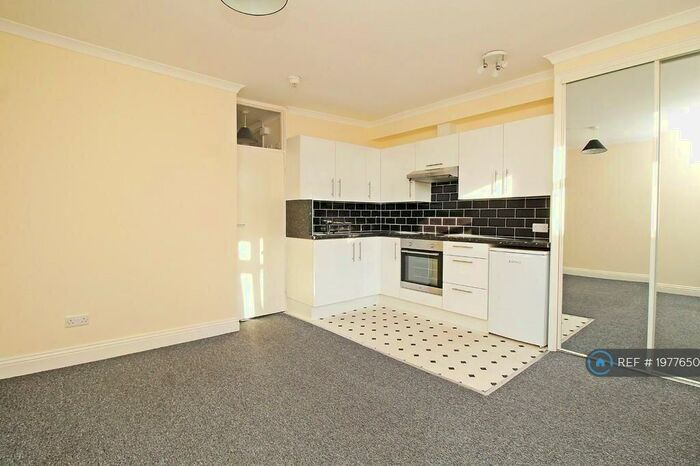 Studio To Rent In St. James Street, Brighton, BN2