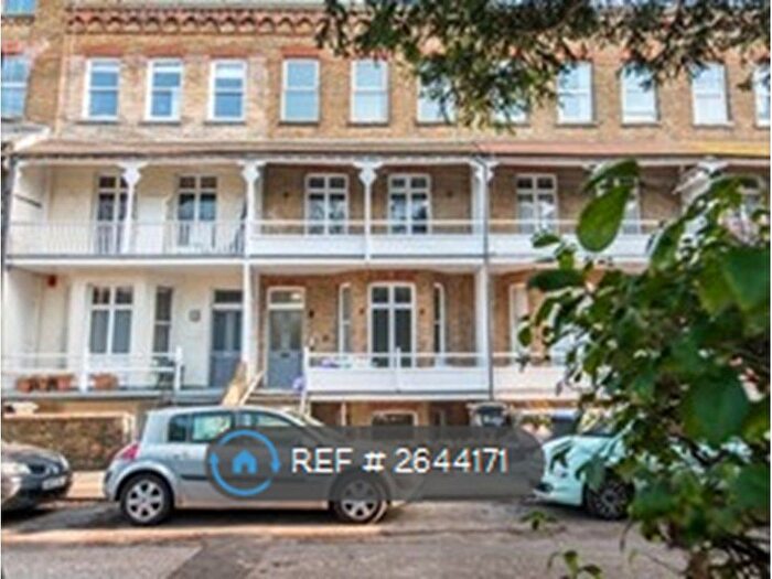 1 Bedroom Flat To Rent In Adrian Square, Westgate-On-Sea, CT8