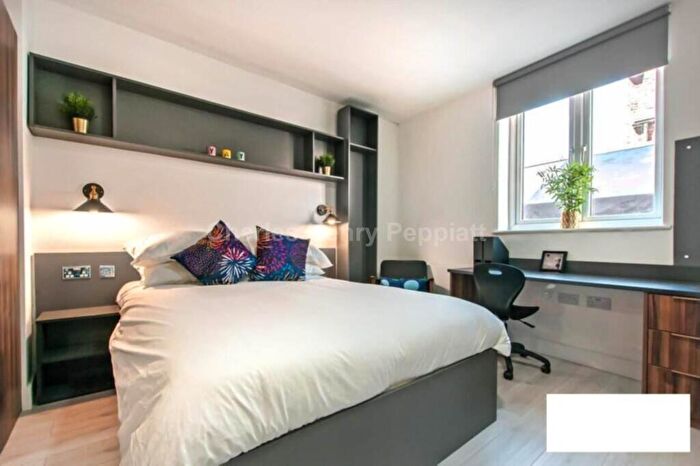 4 Bedroom Apartment To Rent In Regents Park Road, London, N3