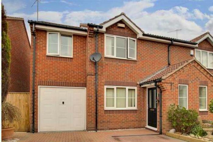 3 Bedroom Semi-Detached House To Rent In Pondhills Lane, Arnold, NG5