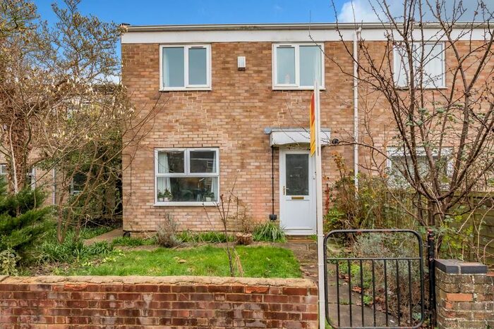 3 Bedroom End Of Terrace House To Rent In Pound Field Close, Headington, OX3