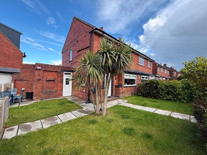 3 Bedroom Semi-Detached House To Rent In Cote Lane, Farsley, Pudsey, West Yorkshire, LS28
