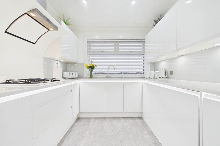 3 Bedroom Detached Bungalow For Sale In Vere Road, Kirkmuirhill, ML11