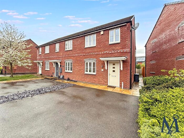 3 Bedroom House For Sale In Coronet Drive, Ibstock, LE67