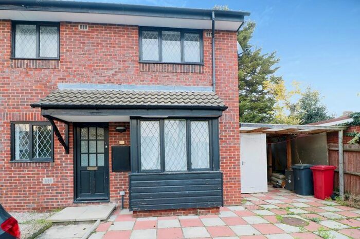 1 Bedroom Property To Rent In The Drive, Langley, Slough, SL3