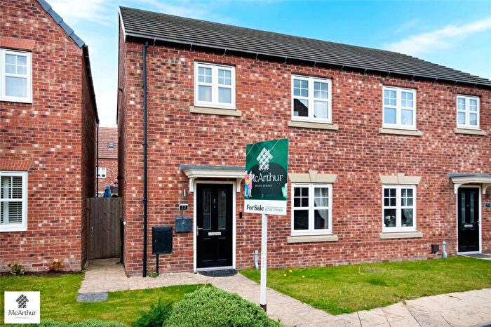 3 Bedroom Semi-Detached House For Sale In Kimberley Mews, Harworth & Bircotes, Doncaster, South Yorkshire, DN11