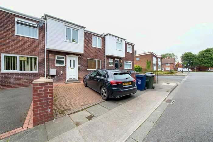 3 Bedroom Terraced House To Rent In Henry Square, Sandyford, Newcastle Upon Tyne, NE2