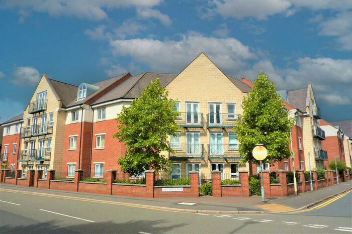 2 Bedroom Apartment To Rent In Coach House Court, Loughborough, LE11