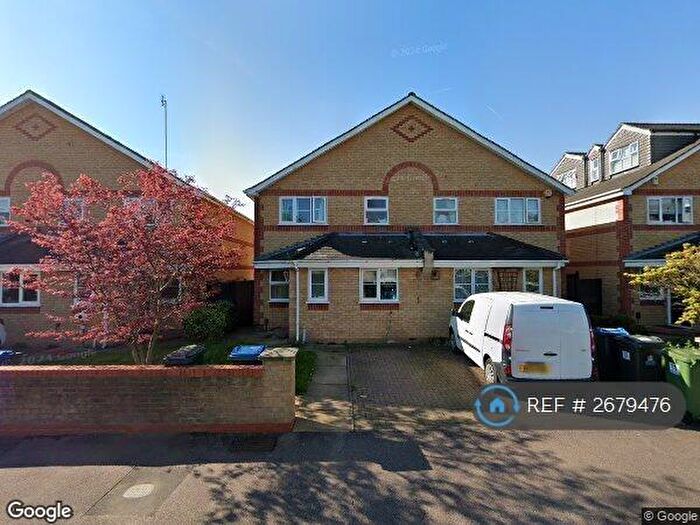 3 Bedroom Semi-Detached House To Rent In Mill Place, Kingston Upon Thames, KT1