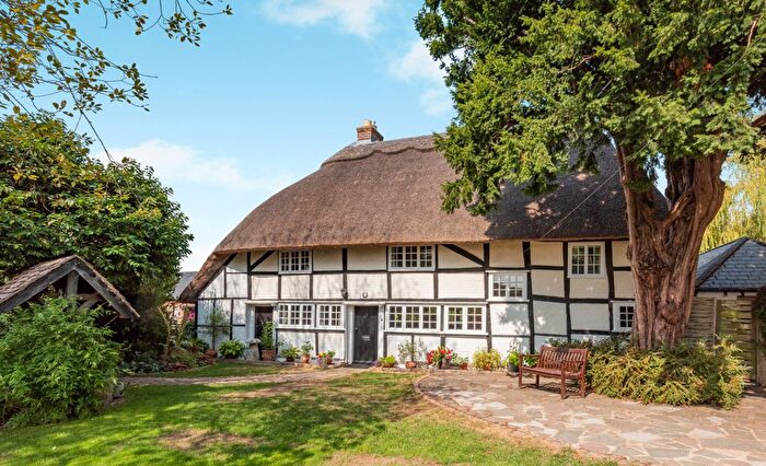 3 Bedroom Detached House For Sale In Southleigh Road, Havant, Hampshire, PO9