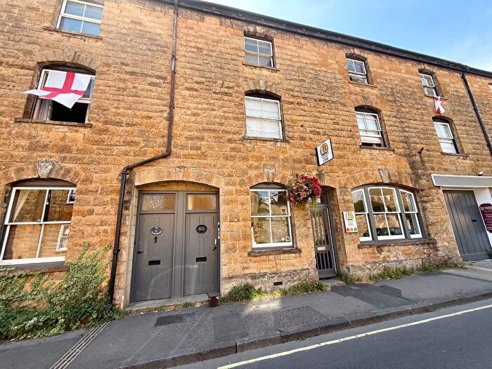 1 Bedroom Flat For Sale In Flat The Old Mermaid, Sherborne, Dorset, DT9