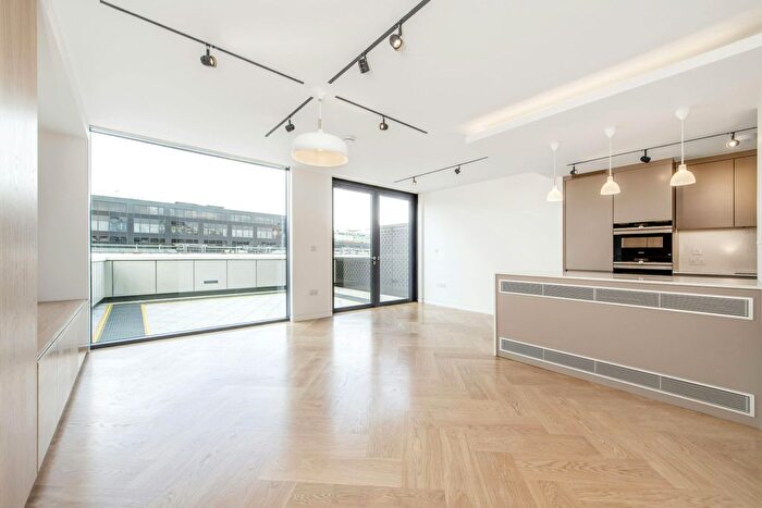 2 Bedroom Maisonette To Rent In Benjamin Street, London, EC1M