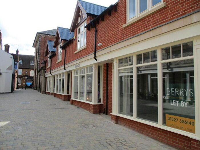 2 Bedroom Apartment To Rent In Moat Lane, Towcester, NN12