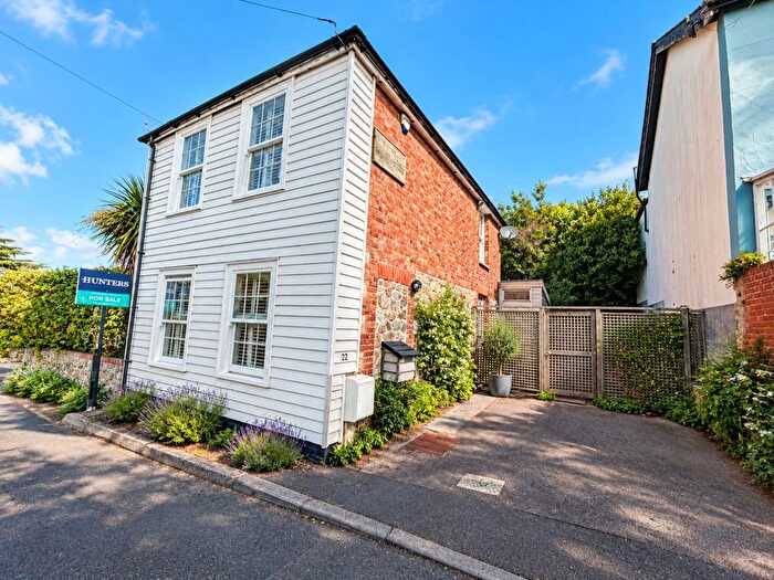 2 Bedroom Detached House For Sale In Hillside Street, Hythe, CT21