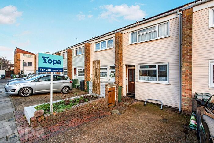 2 Bedroom Terraced House For Sale In Phoenix Place, Dartford, DA1