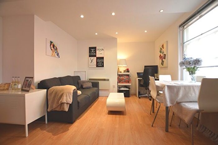 2 Bedroom Property To Rent In York Place, Leeds, LS1