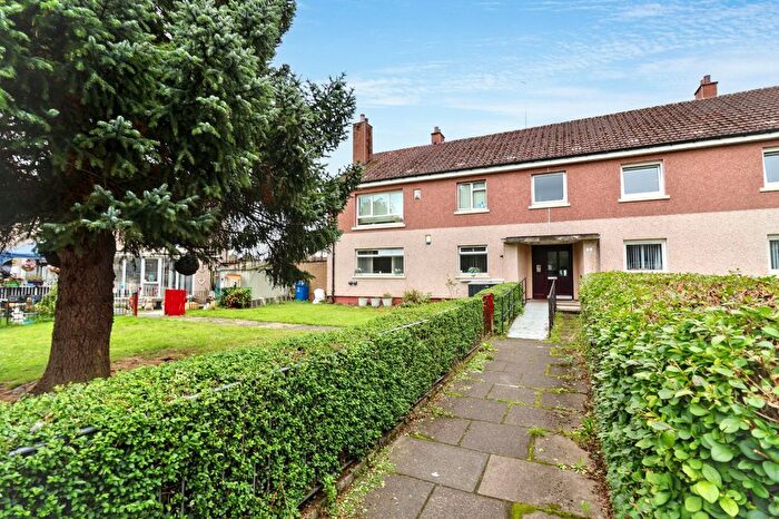 2 Bedroom Flat For Sale In Dunkenny Place, Drumchapel, Glasgow, G15