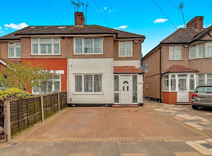 3 Bedroom Semi-Detached House For Sale In Rugby Avenue, Greenford, UB6