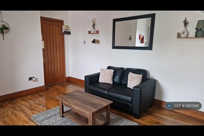 1 Bedroom Flat To Rent In Windsor Road, Newton Heath, M40