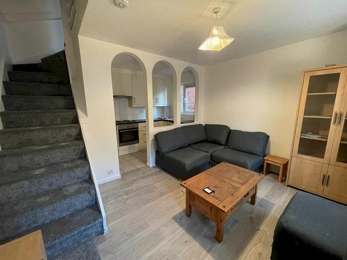 1 Bedroom Property To Rent In Berrydale Road, Hayes, UB4