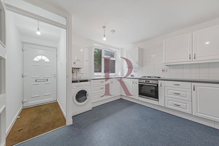 3 Bedroom Terraced House For Sale In Mcdermott Close, Clapham Junction, SW11
