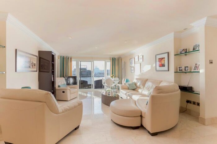 2 Bedroom Flat To Rent In Capital Wharf, Wapping High Street, London, E1W