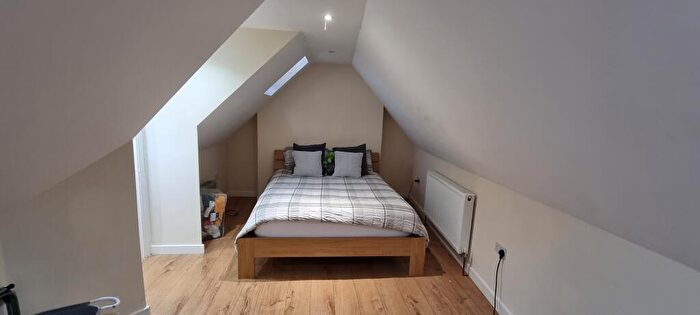 1 Bedroom Flat To Rent In High Street, Farnborough, GU14