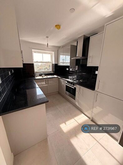 2 Bedroom Flat To Rent In Frith Hill Road, Godalming, GU7