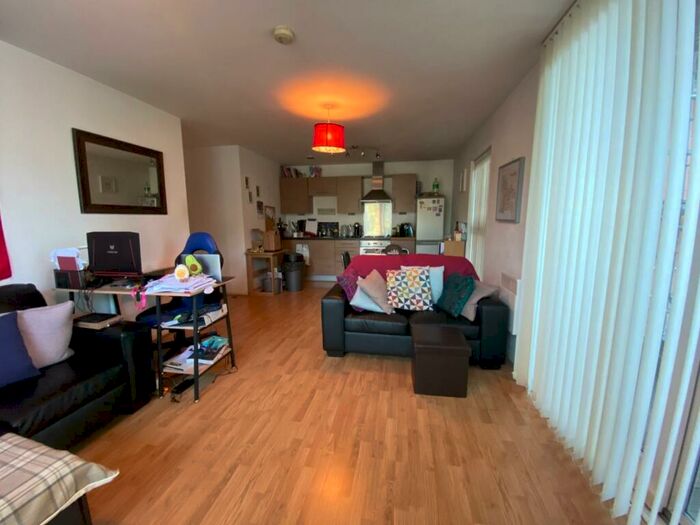 2 Bedroom Flat To Rent In Stillwater Drive, Stillwater Drive, Manchester, M11