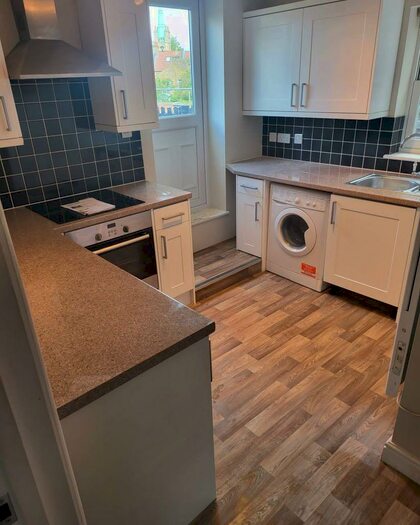 2 Bedroom Apartment To Rent In Thaxton Place, Chingford, E4