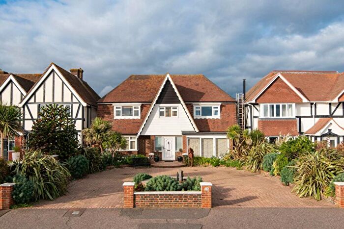 4 Bedroom Detached House To Rent In West Parade, Worthing, BN11