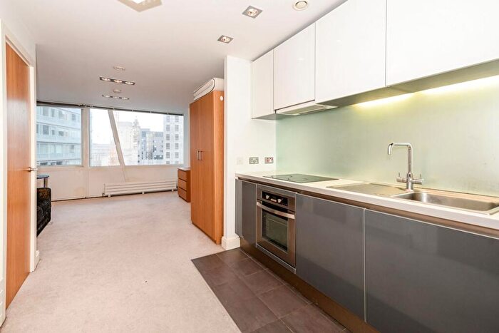 Apartment To Rent In Kenyons Steps, Liverpool, L1