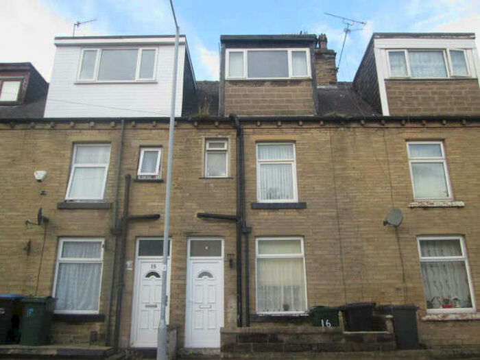 3 Bedroom Terraced House To Rent In Birk Lea Street, West Bowling, BD5