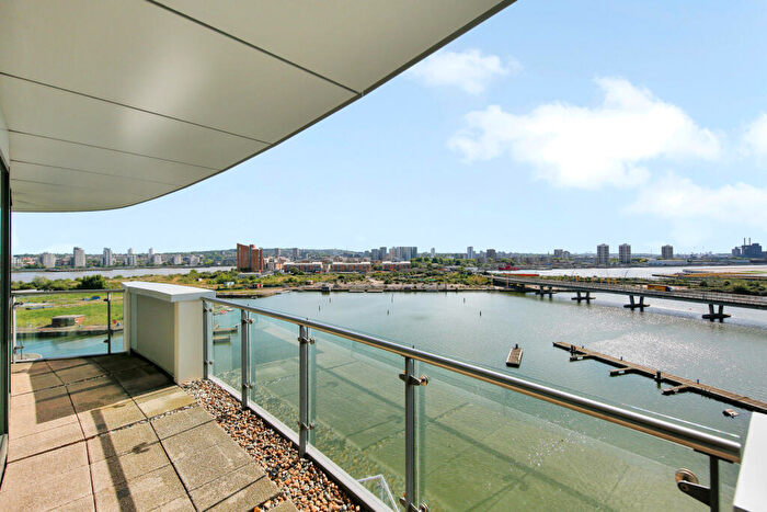 3 Bedroom Flat For Sale In Albert Basin Way, E16