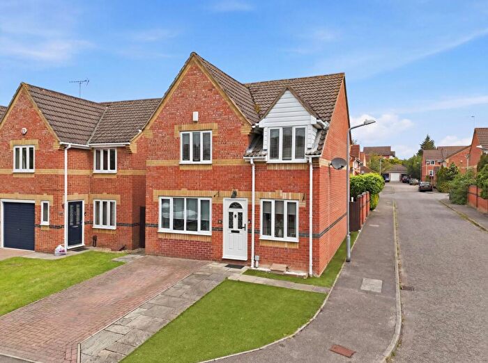 3 Bedroom Detached House For Sale In Dupre Close, Chafford Hundred, Grays, RM16