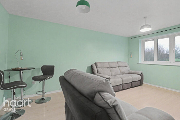 1 Bedroom Flat For Sale In Wingrove Drive, Purfleet, RM19