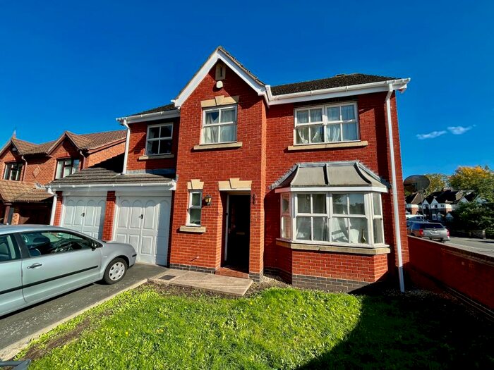 6 Bedroom House To Rent In Wych Elm Drive, Leamington Spa, CV31